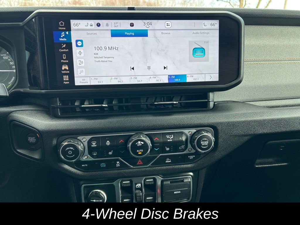 Used 2024 Jeep Wrangler Unlimited image 20