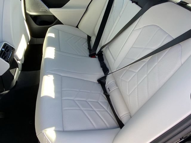 Used 2025 BMW 530i RWD image 17