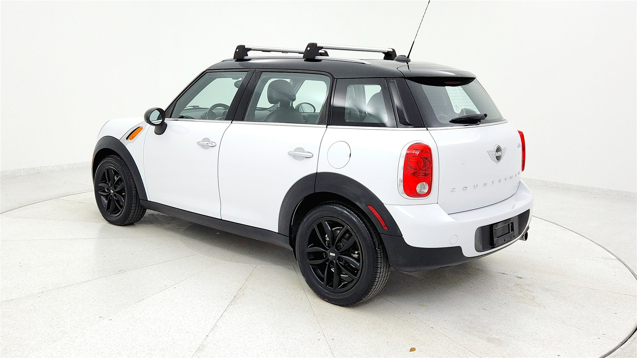 Used 2015 MINI Cooper Countryman image 2