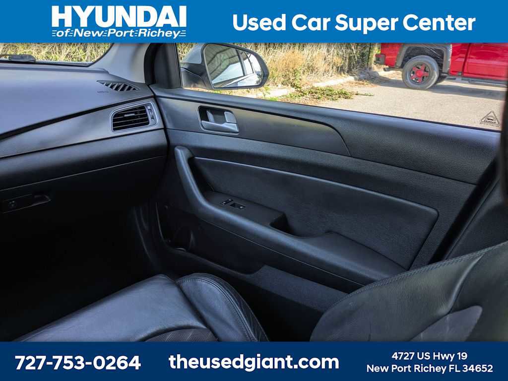 Used 2016 Hyundai Sonata Sport w/ Option Group 02 FWD image 18