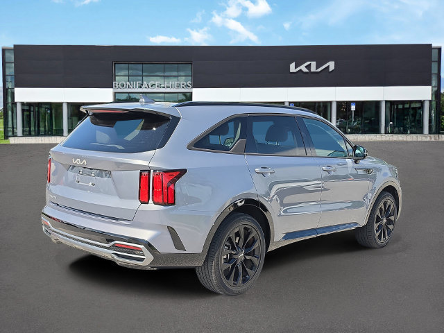 Certified 2023 Kia Sorento SX FWD image 4