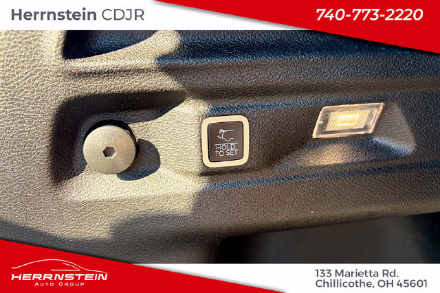 Used 2023 Jeep Grand Cherokee L Laredo AWD/4WD image 26