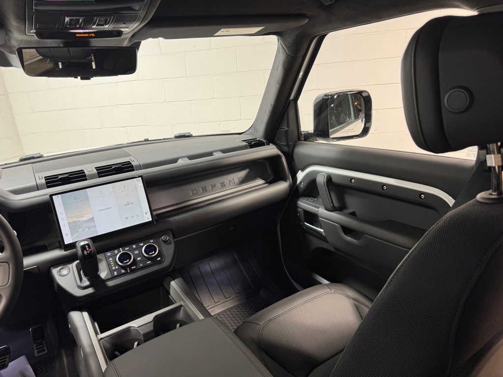 New 2025 Land Rover Defender 110 V8 image 33