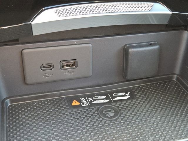 New 2026 Buick Envision Avenir image 9