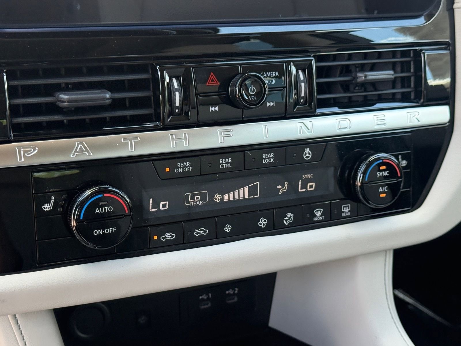 New 2026 Nissan Pathfinder SL FWD image 22