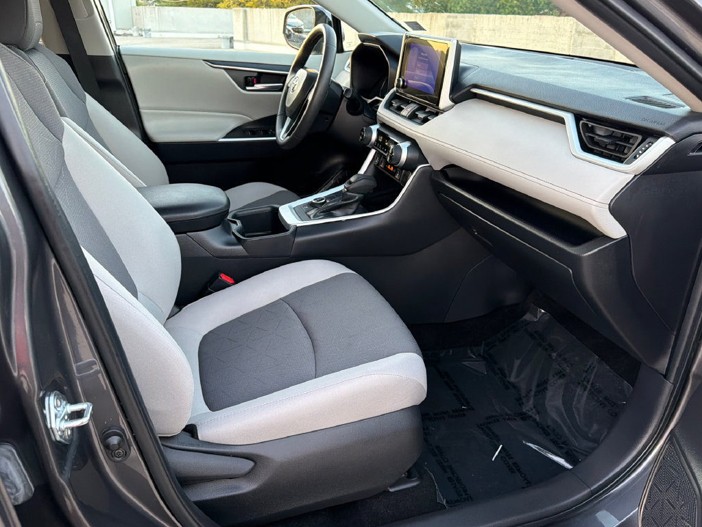 Used 2025 Toyota RAV4 XLE w/ Weather Package AWD/4WD image 11