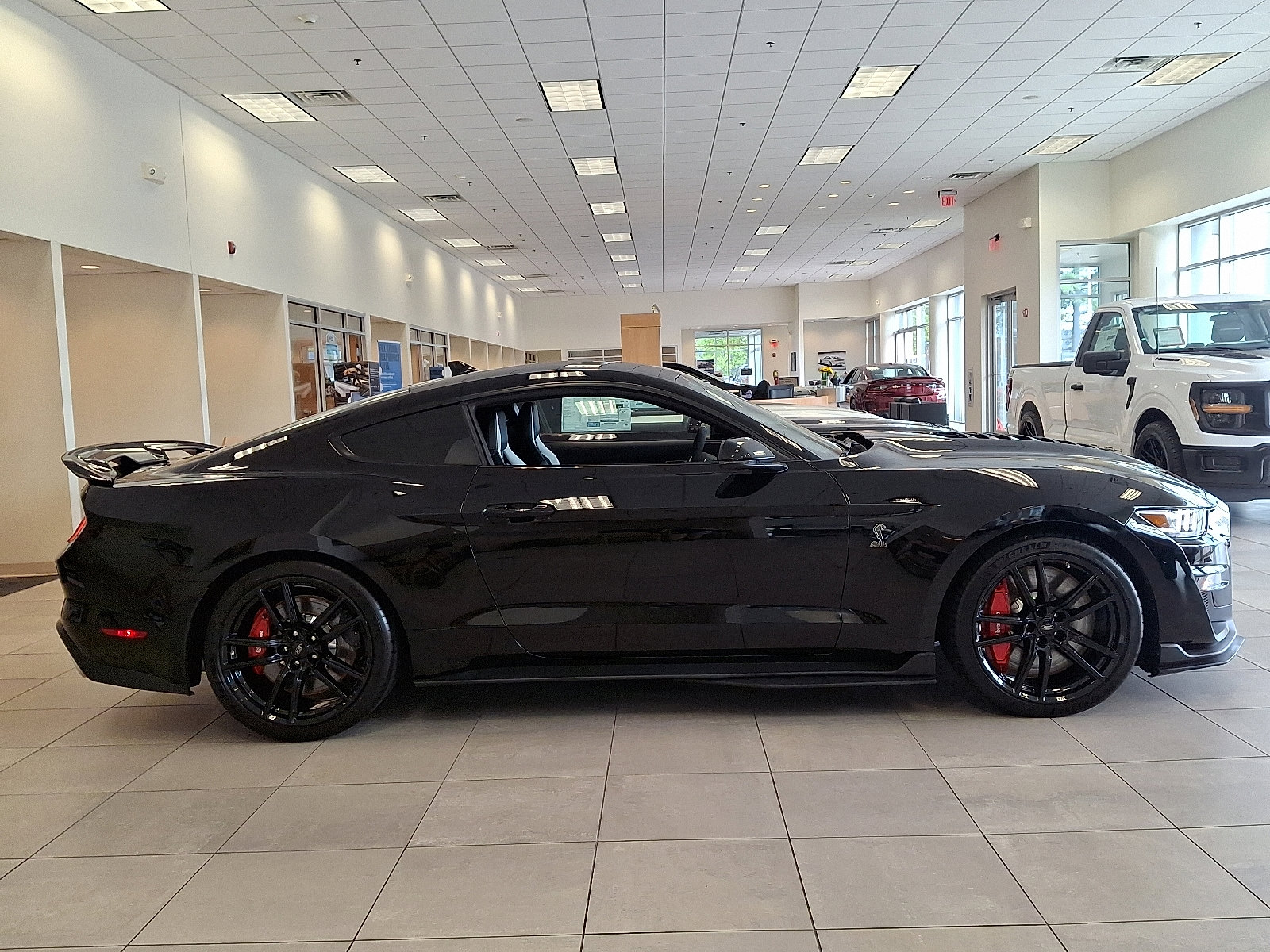 Certified 2022 Ford Mustang Shelby GT500 w/ Technology Package image 12
