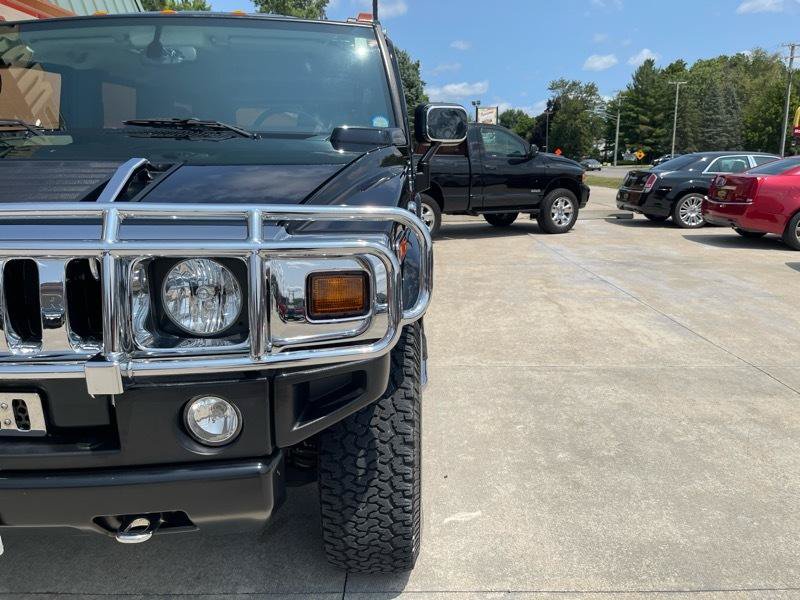 Used 2005 HUMMER H2 w/ Preferred Equipment Group AWD/4WD image 4