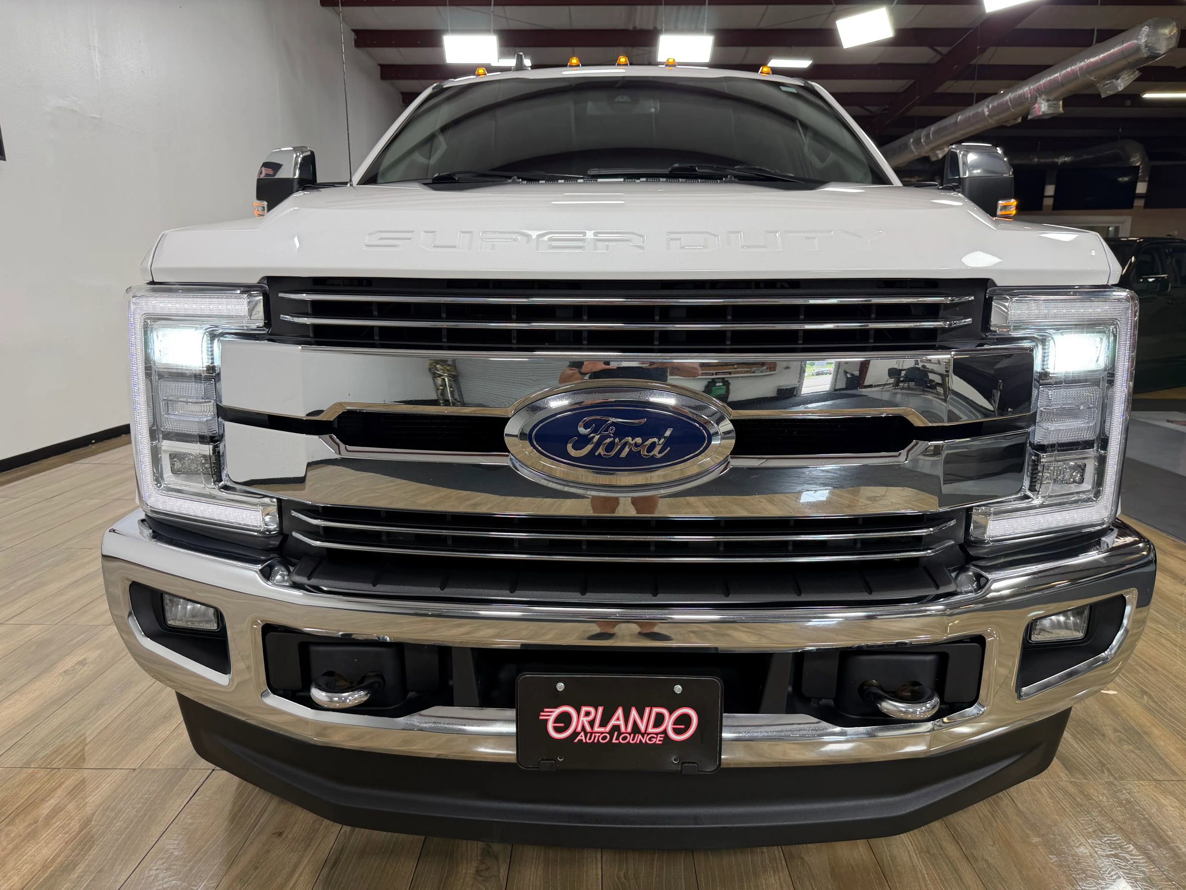 Used 2019 Ford F250 Lariat w/ Lariat Ultimate Package AWD/4WD image 2