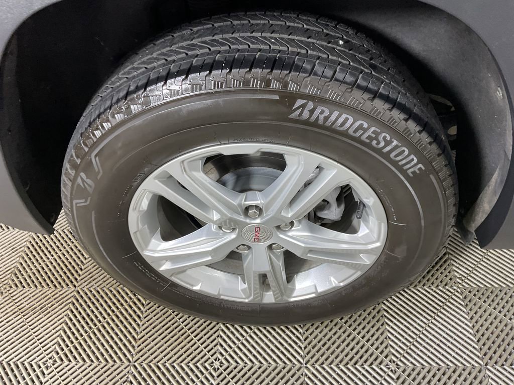 Used 2024 GMC Terrain SLE image 10