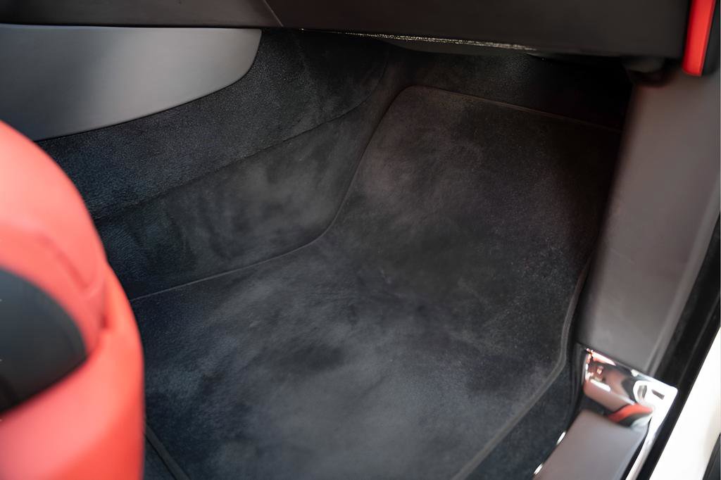 Used 2022 Rolls-Royce Cullinan Black Badge image 37