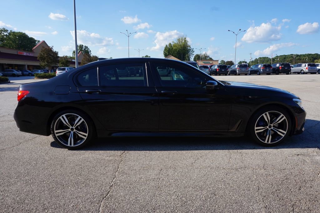 Used 2017 BMW 750i RWD image 5