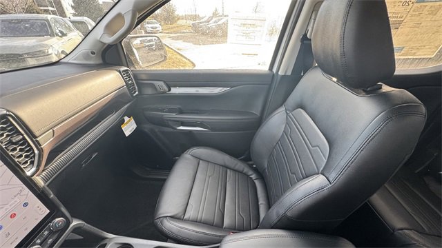 New 2025 Ford Ranger Lariat w/ FX4 Off-Road Package image 31