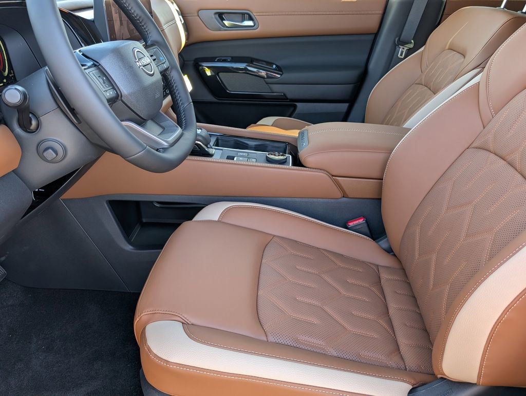 New 2026 Nissan Pathfinder Platinum w/ Cargo Package AWD/4WD image 14