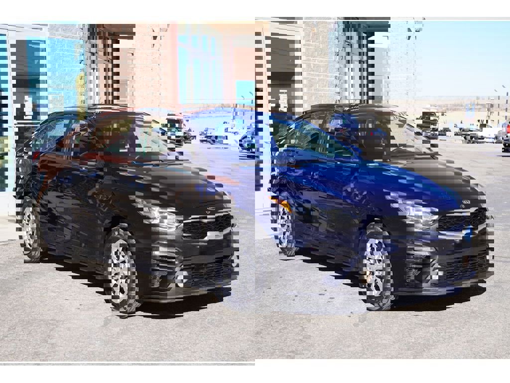 Used 2019 Kia Forte FE image 3