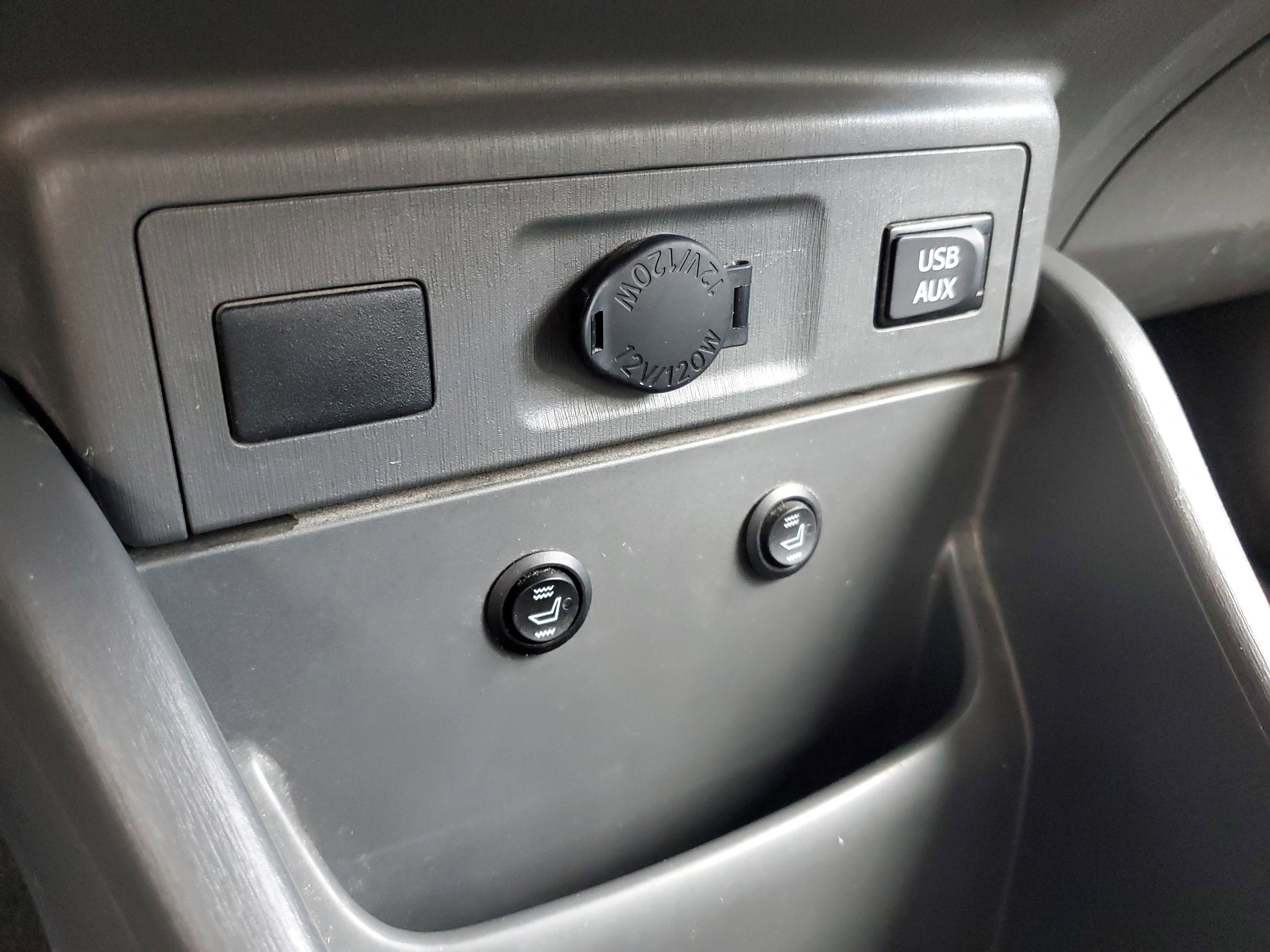 Used 2014 Toyota Prius V Two image 33