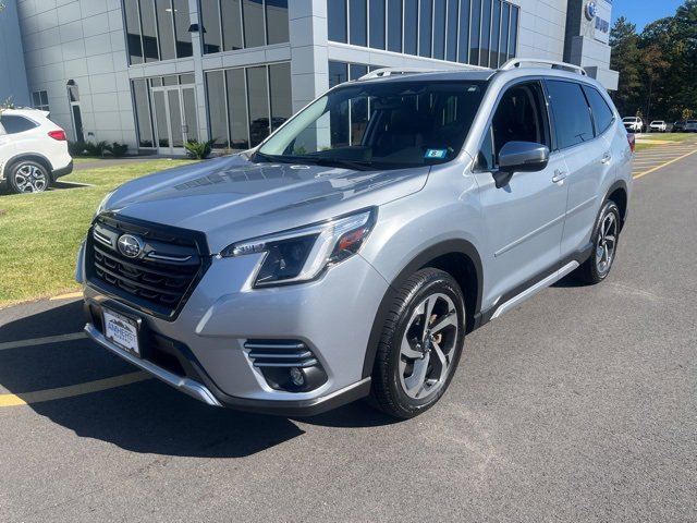 Used 2023 Subaru Forester Touring image 1