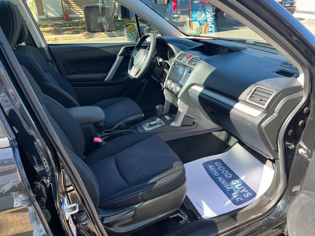 Used 2017 Subaru Forester 2.5i Premium image 18