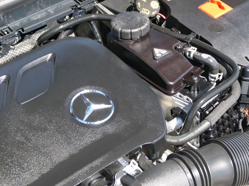 Used 2025 Mercedes-Benz CLA 250 image 30