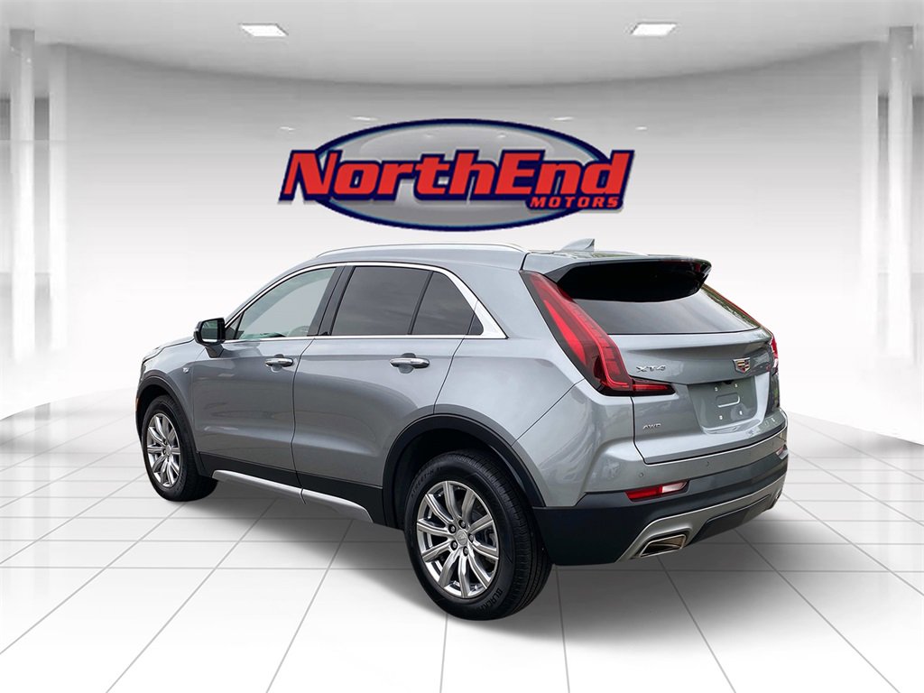 Used 2023 Cadillac XT4 Premium Luxury w/ Cold Weather Package image 5