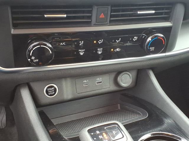 Used 2023 Nissan Rogue S AWD/4WD image 17
