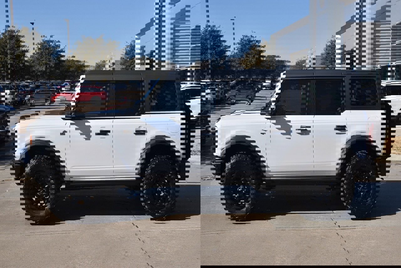 Certified 2023 Ford Bronco Wildtrak image 12