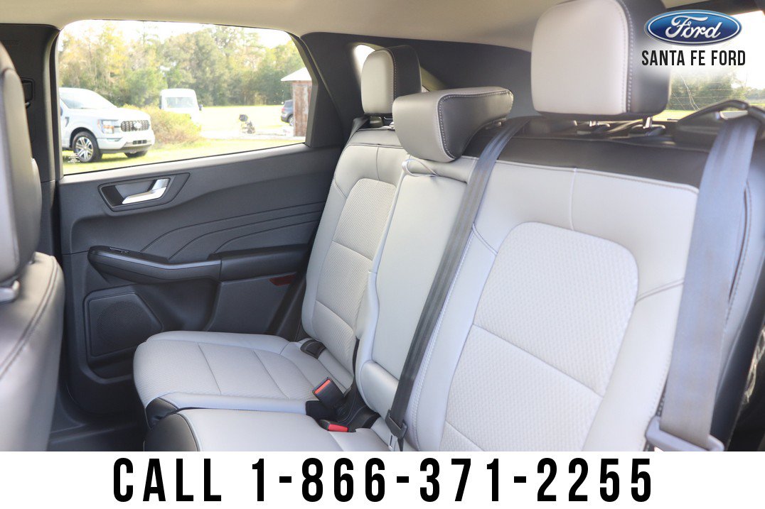 New 2023 Ford Escape SE image 39
