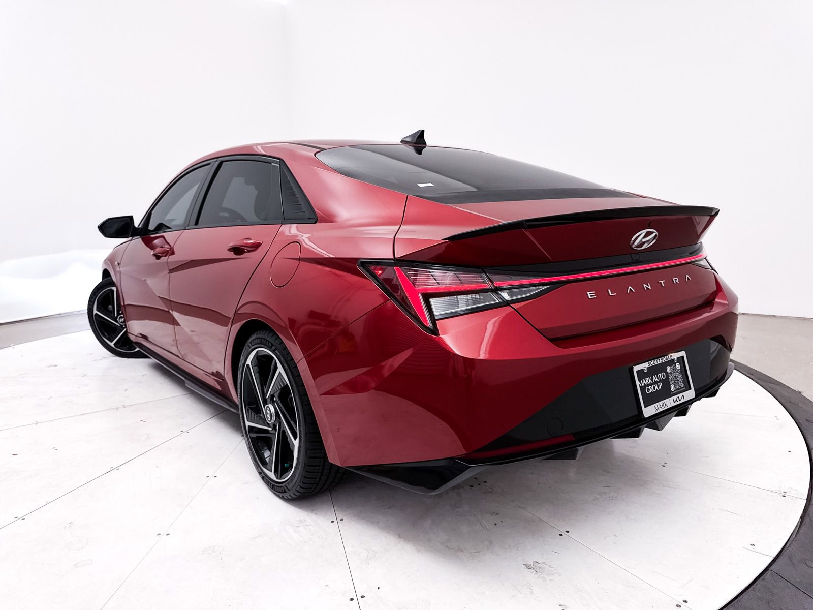 Used 2022 Hyundai Elantra N Line image 2