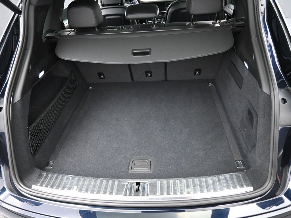 Certified 2022 Porsche Cayenne AWD/4WD image 33