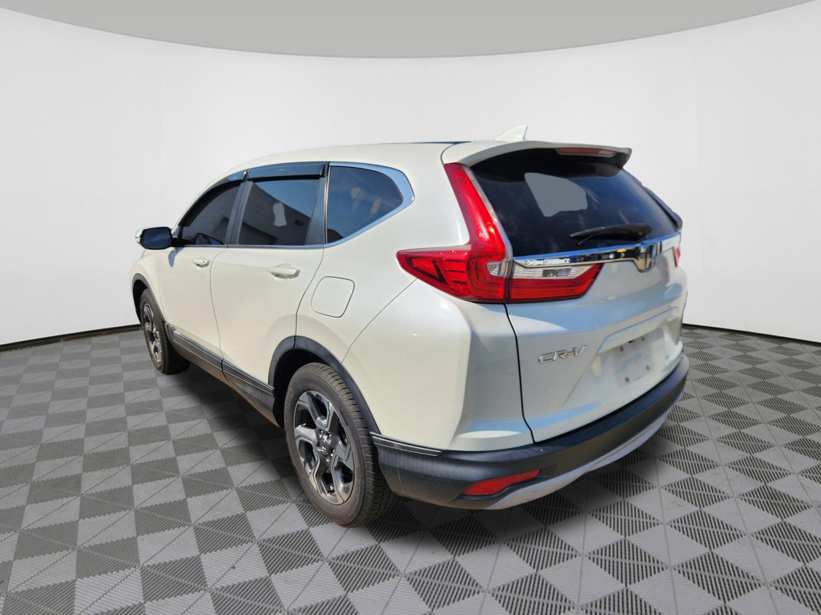 Used 2017 Honda CR-V EX image 3