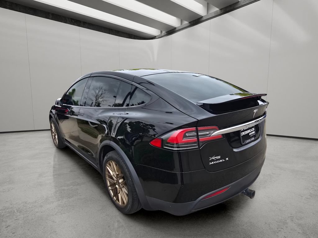 Used 2018 Tesla Model X 100D AWD/4WD image 3