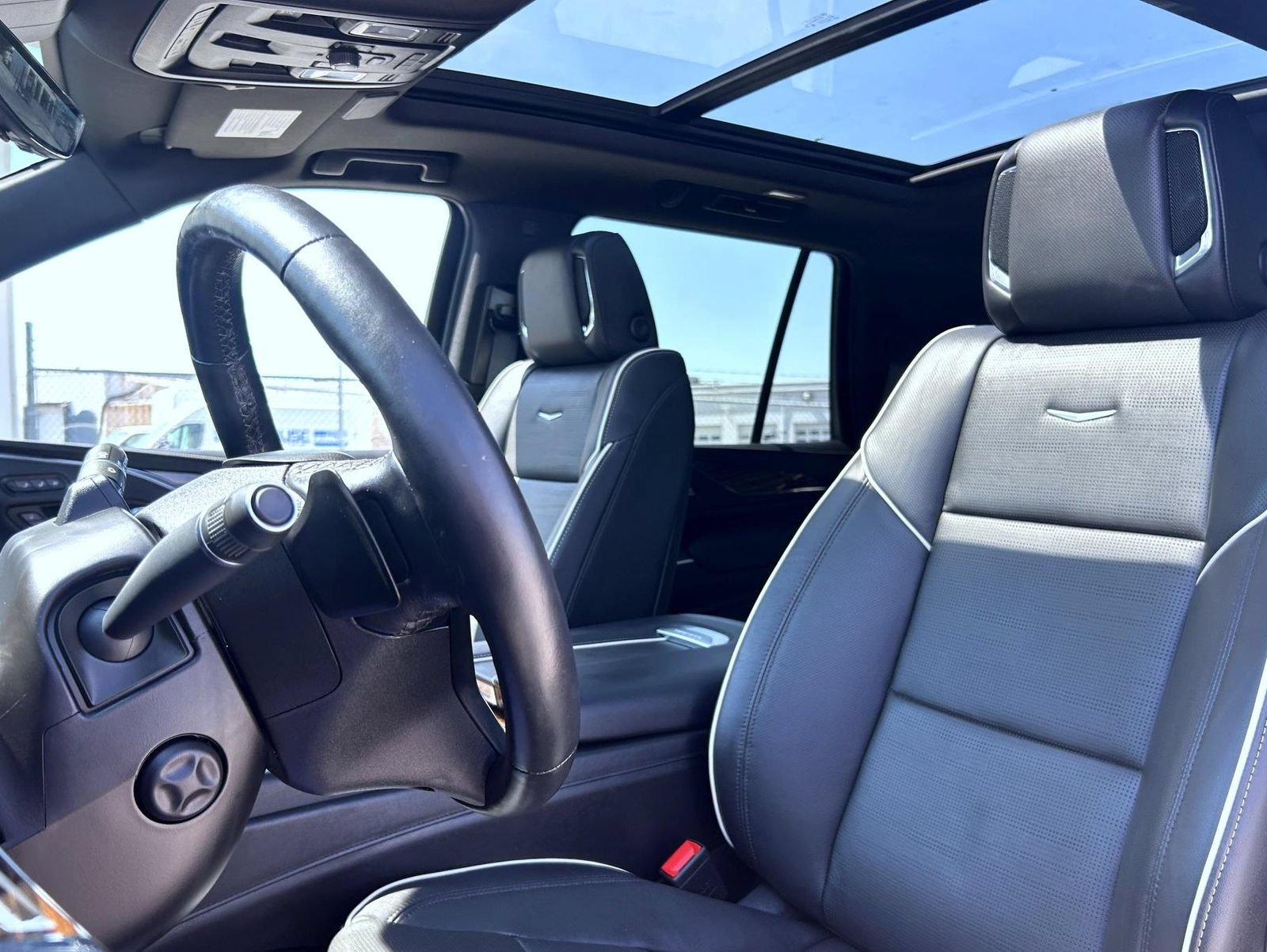 Certified 2024 Cadillac Escalade Premium Luxury w/ Performance Package AWD/4WD image 20