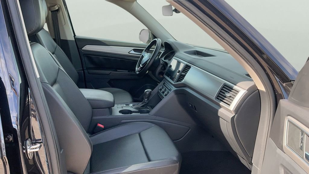 Used 2019 Volkswagen Atlas SE w/ Towing Package image 11