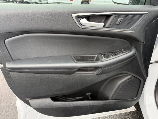 Used 2024 Ford Edge SEL image 7