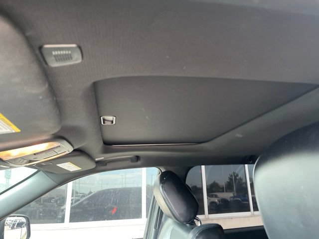 Used 2022 Dodge Durango R/T w/ Blacktop Package AWD/4WD image 11