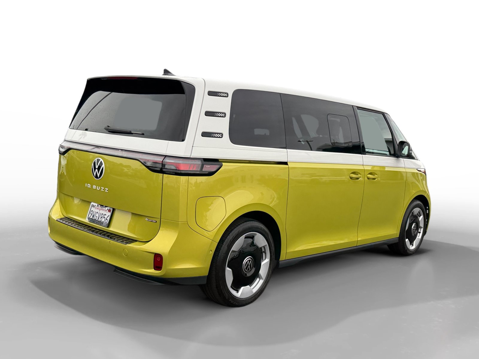 Certified 2025 Volkswagen ID. Buzz Pro S Plus AWD/4WD image 5