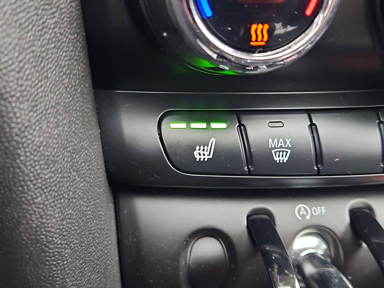 Used 2021 MINI Cooper 2-Door Hardtop w/ 6.5" Touchscreen Package image 22