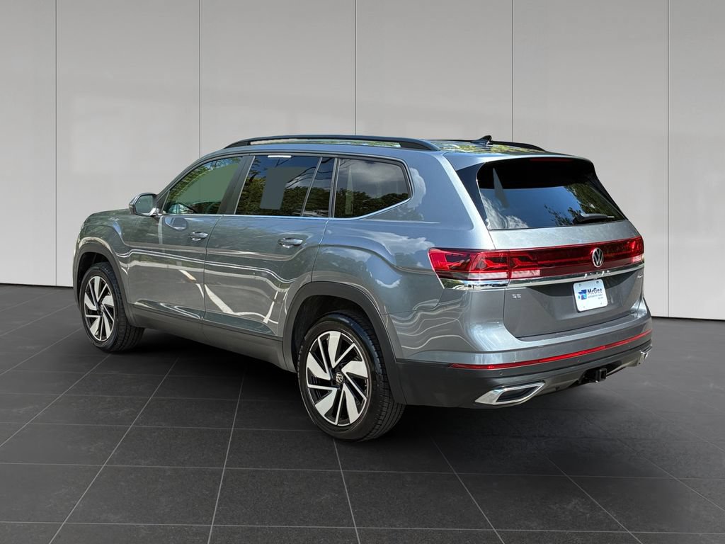 Used 2025 Volkswagen Atlas SE AWD/4WD image 3