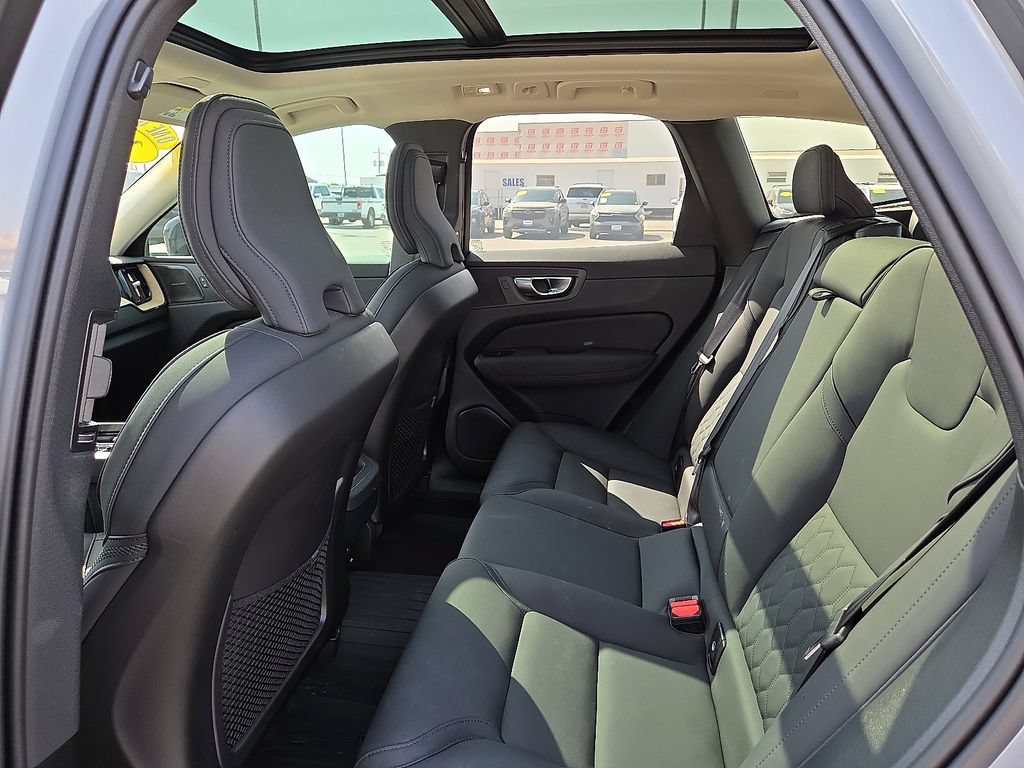 Used 2026 Volvo XC60 B5 Plus w/ Protection Package Premier AWD/4WD image 18