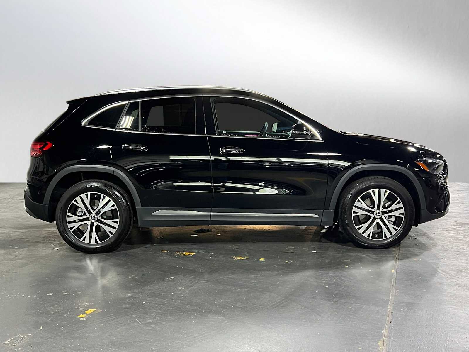 Used 2026 Mercedes-Benz GLA 250 4MATIC image 2