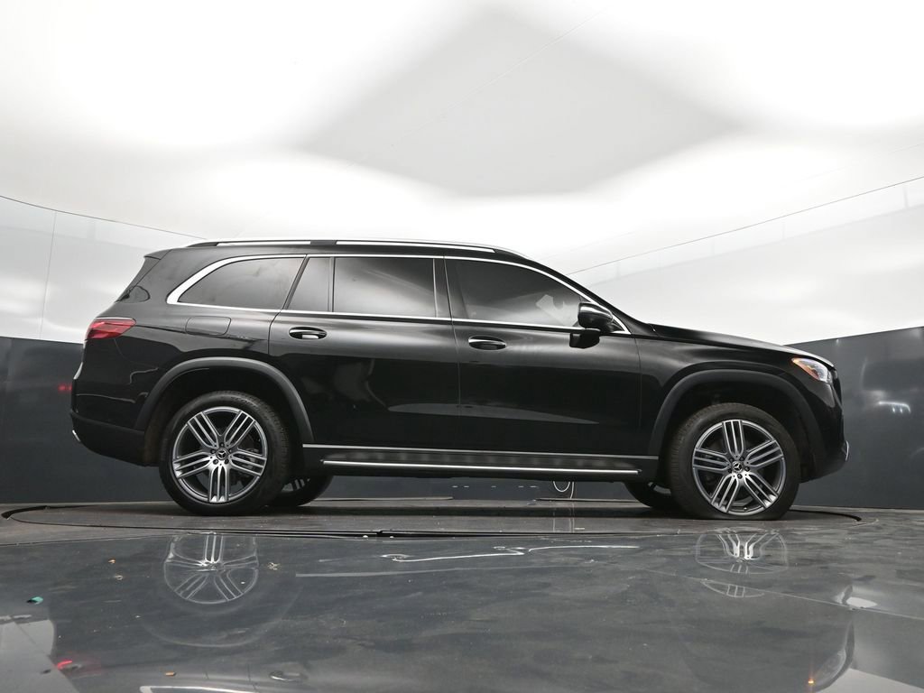 Used 2025 Mercedes-Benz GLS 450 4MATIC image 42