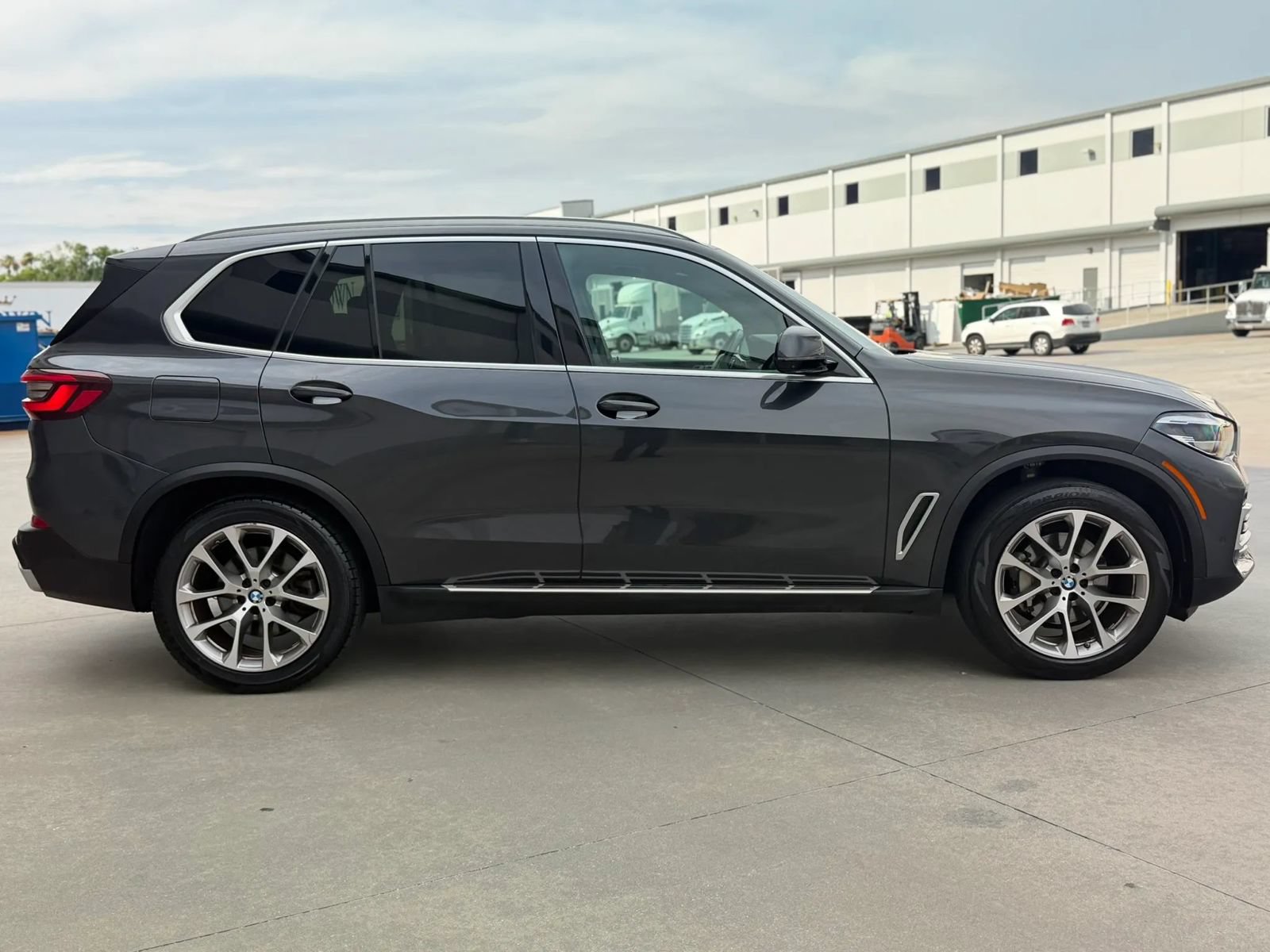 Used 2023 BMW X5 sDrive40i w/ Premium Package RWD image 6