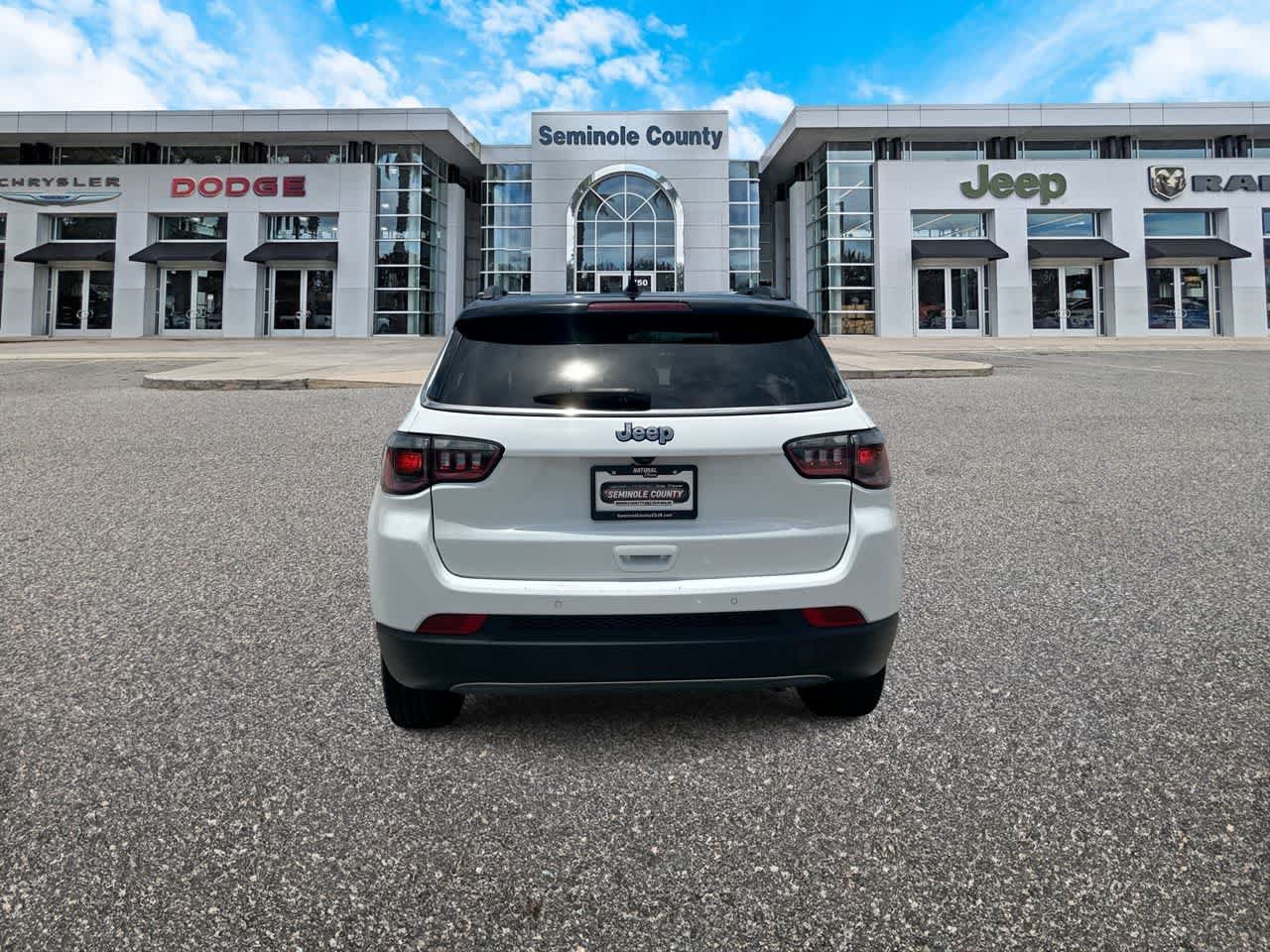 Certified 2024 Jeep Compass Limited AWD/4WD image 7