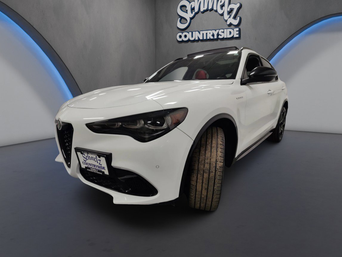 Certified 2024 Alfa Romeo Stelvio Veloce image 13