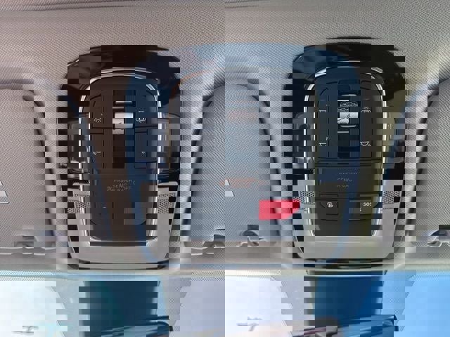 Used 2023 Hyundai Santa Fe SEL w/ Premium Package image 28