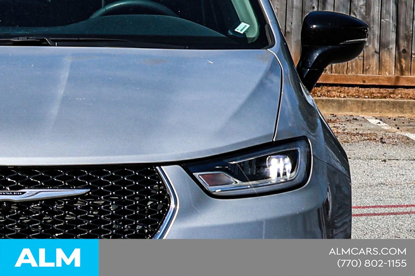 Used 2024 Chrysler Pacifica Touring-L image 15