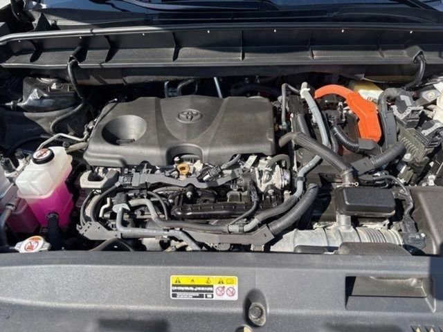 Used 2023 Toyota Highlander XLE AWD/4WD image 9