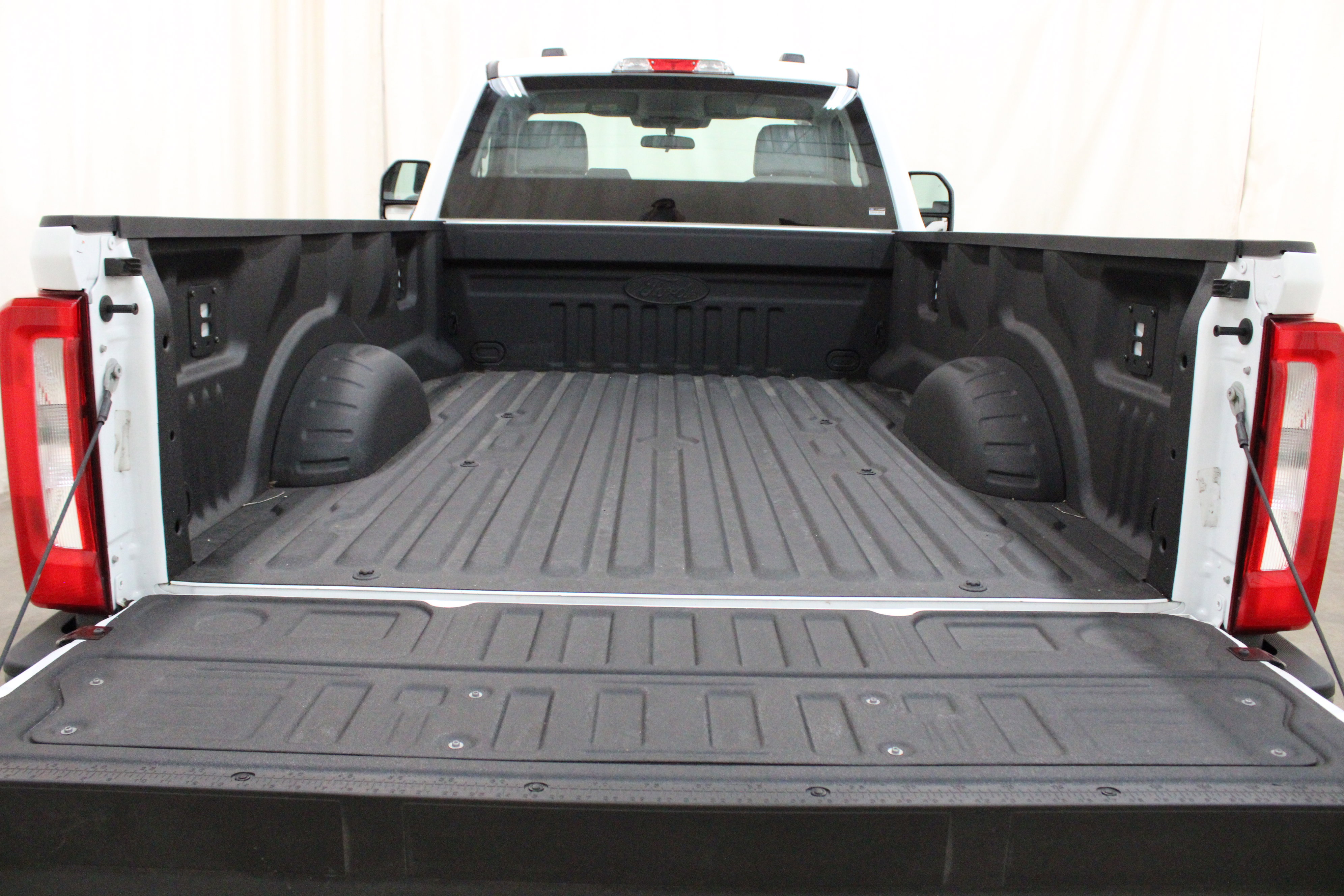 Used 2025 Ford F250 XLT w/ F-250 >10K GVWR Package image 6