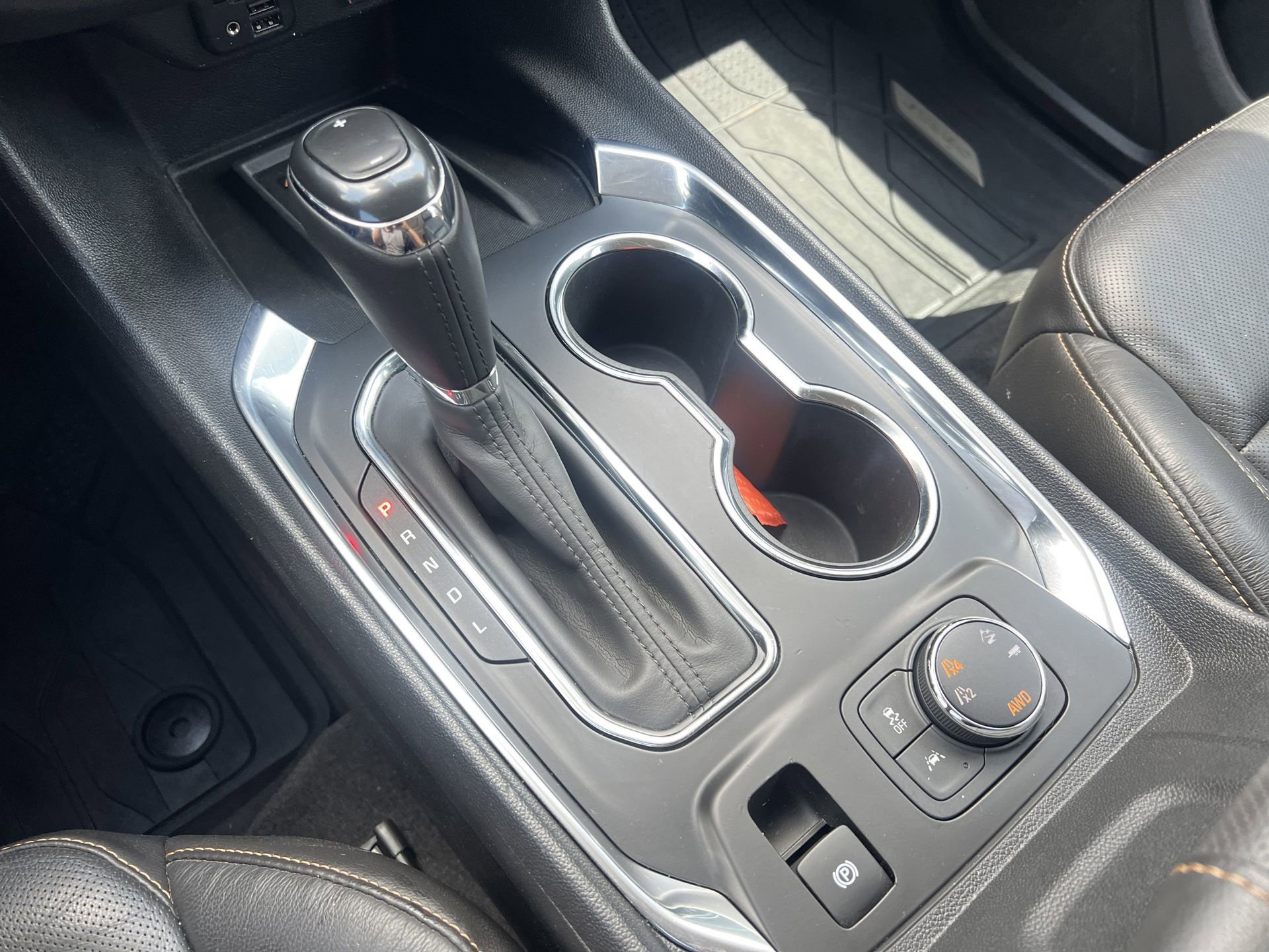 Used 2020 Chevrolet Traverse Premier w/ Redline Edition image 8