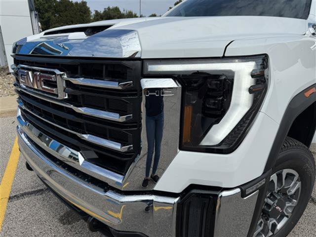New 2026 GMC Sierra 2500 SLE w/ SLE Value Package; image 29